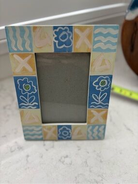 Hand-Painted Blue & Cream 4 x 6 Decorative Photo Frame - Brand